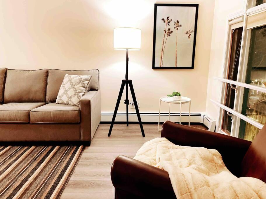 Unit #301 Mountain View 1Br In Canmore Down Town Exterior foto